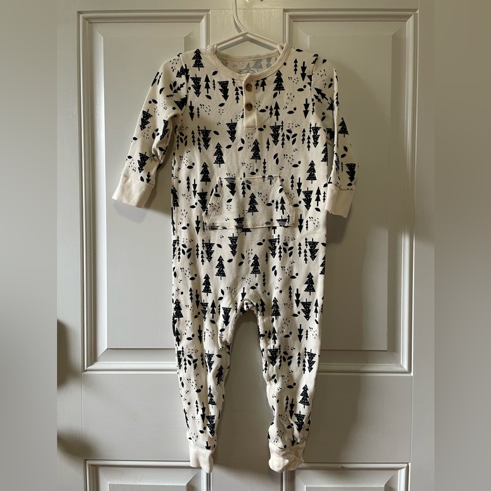 Lamaze Organic Cream and Black Baby Onesie 24 Month